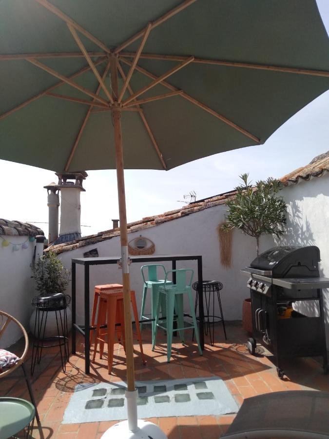 Maison De Village Familiale Pont Du Gard, Toit Terrasse, Barbecue, Fibre Vers Pont du Gard Exterior photo